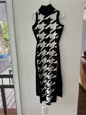 Toccin Peggy Houndstooth Turtleneck Tie-Waist Midi-Dress